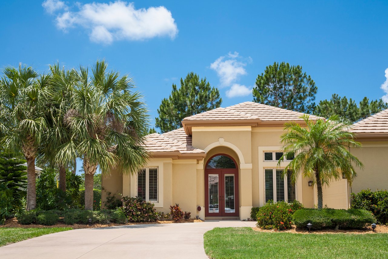 Contemporary Home in Florida